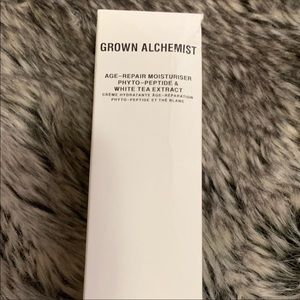 Gown Alchemist Age Repair Moisturizer